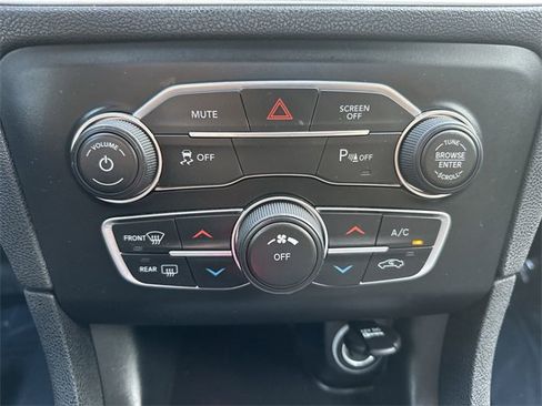 Used 2022 Dodge Charger SXT image 20