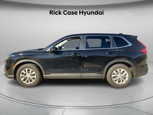 Used 2025 Honda CR-V LX image 3