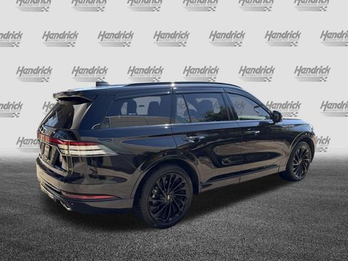 Used 2026 Lincoln Aviator Reserve AWD/4WD image 10