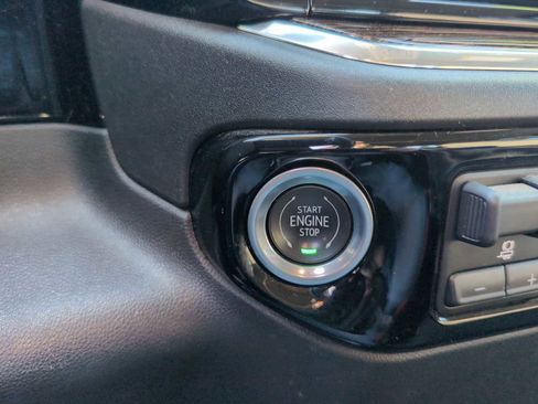 Used 2024 GMC Sierra 2500 SLE w/ SLE Value Package; image 17