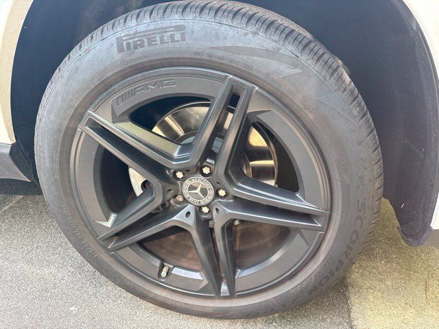 Used 2024 Mercedes-Benz GLS 450 4MATIC image 6