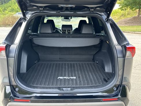 Used 2021 Toyota RAV4 XSE image 18