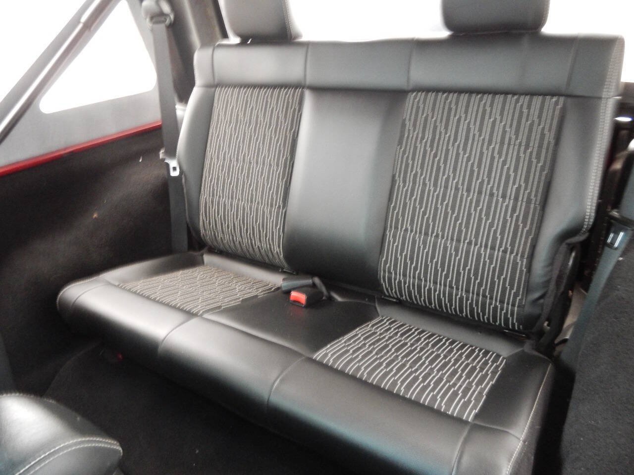 Used 2012 Jeep Wrangler Sport AWD/4WD image 28