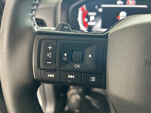 Used 2026 Nissan Rogue SL FWD image 46