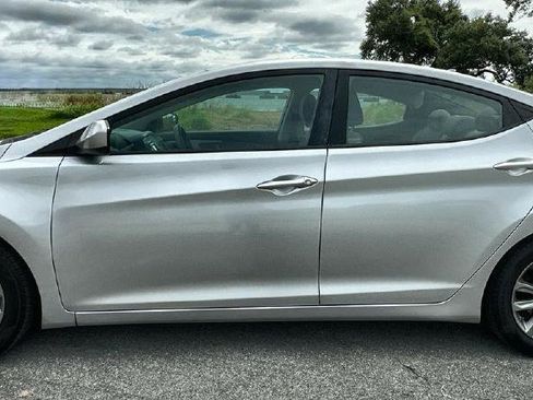 Used 2016 Hyundai Elantra SE w/ Option Group 02 image 5