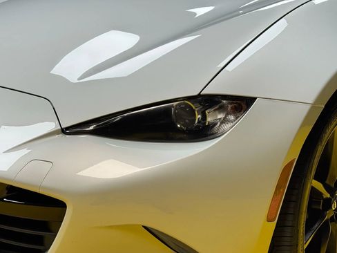 Used 2016 MAZDA MX-5 Miata Club image 7