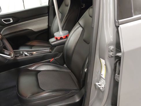 Used 2023 Jeep Compass Latitude w/ Convenience Group image 22