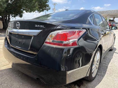 Used 2015 Nissan Altima 3.5 SL FWD image 4