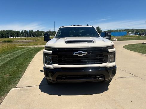 New 2026 Chevrolet Silverado 2500 Custom w/ Custom Value Package AWD/4WD image 12