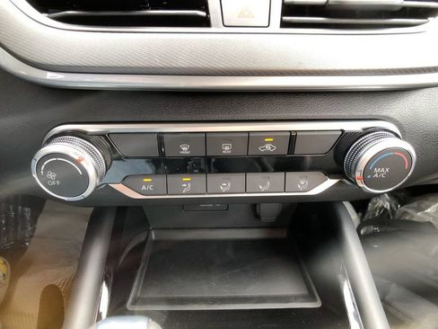 New 2025 Nissan Altima 2.5 SR image 20