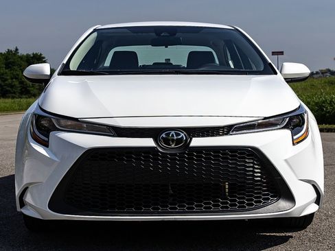 Used 2023 Toyota Corolla LE image 26