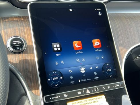 Certified 2025 Mercedes-Benz GLC 300 4MATIC image 18