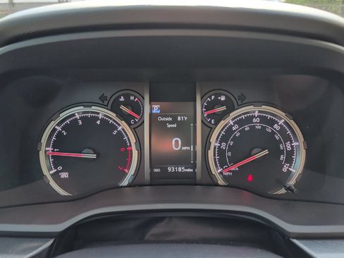 Certified 2022 Toyota 4Runner TRD Off-Road Premium w/ TRD Black Wheel Package (TMS) AWD/4WD image 18