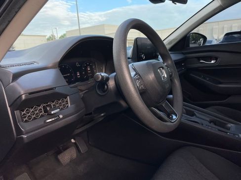 Certified 2025 Honda Accord SE image 27