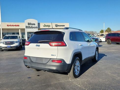 Used 2018 Jeep Cherokee Latitude image 5