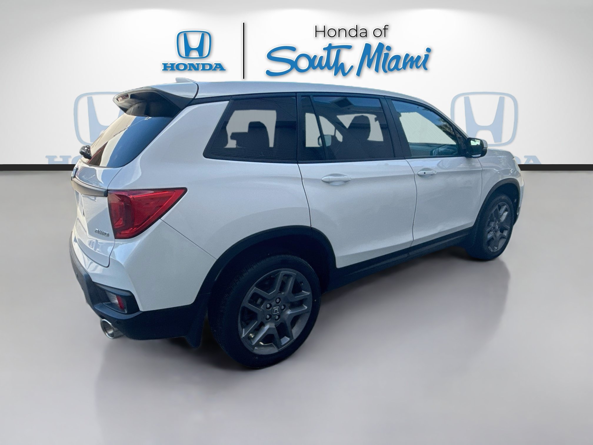 Used 2023 Honda Passport EX-L image 7