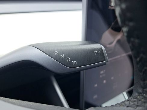 Used 2021 Tesla Model Y Long Range AWD/4WD image 20
