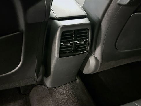 Used 2024 Kia Niro EX w/ EX Cold Weather Package image 28