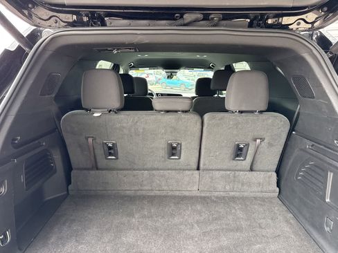 Used 2024 Chevrolet Traverse LT image 10