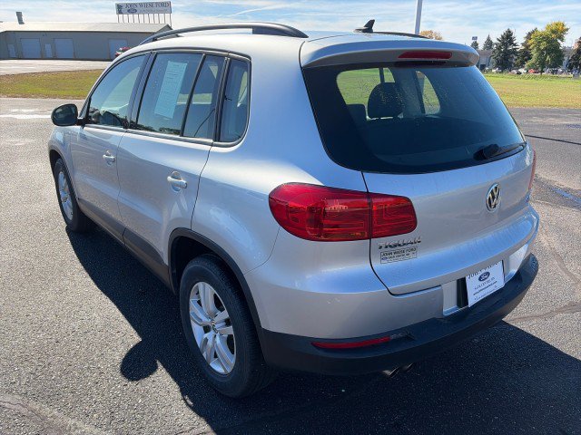 Used 2017 Volkswagen Tiguan S AWD/4WD image 3