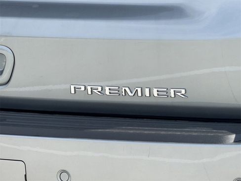 New 2026 Chevrolet Suburban Premier image 6