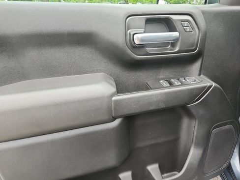 Used 2022 Chevrolet Silverado 1500 Custom AWD/4WD image 12