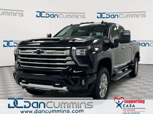 Used 2026 Chevrolet Silverado 2500 High Country w/ High Country Premium Package AWD/4WD image 1