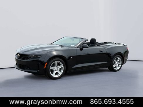 Used 2023 Chevrolet Camaro LT RWD image 7