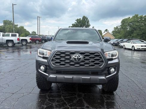 Used 2021 Toyota Tacoma TRD Sport AWD/4WD image 2