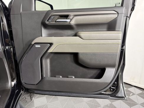 Used 2023 Chevrolet Silverado 1500 ZR2 w/ Technology Package image 12