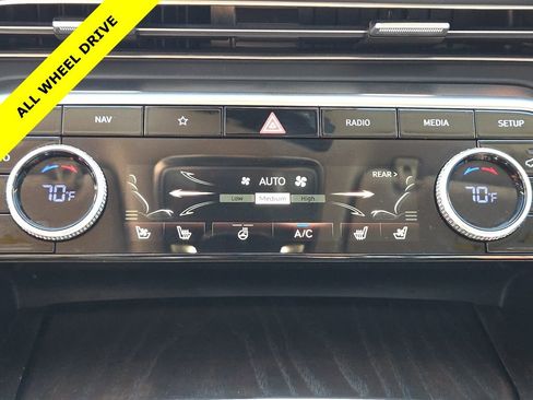 Used 2022 Genesis GV80 2.5T AWD/4WD image 23