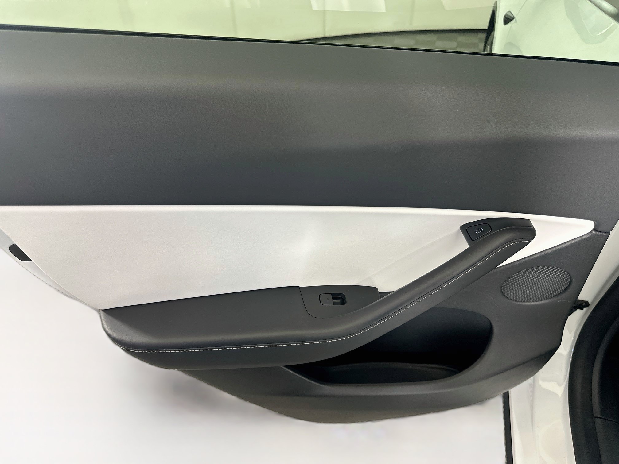 Used 2021 Tesla Model Y Long Range AWD/4WD image 25