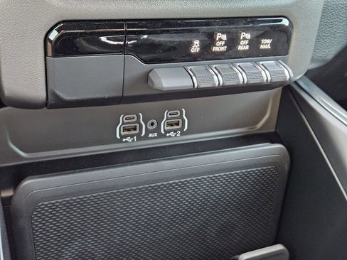 New 2026 RAM 1500 Express AWD/4WD image 21