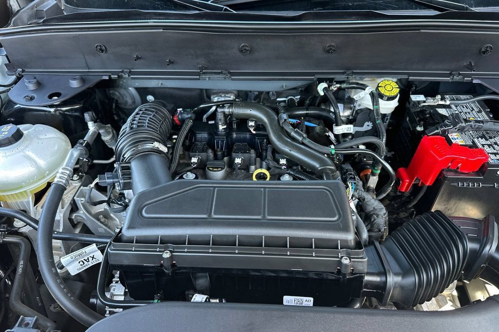 Certified 2025 Ford Bronco Sport Outer Banks w/ Outer Banks Tech Package+ AWD/4WD image 18