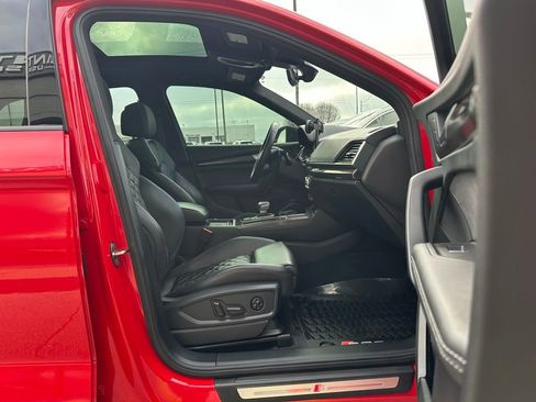 Used 2024 Audi SQ5 Prestige image 32