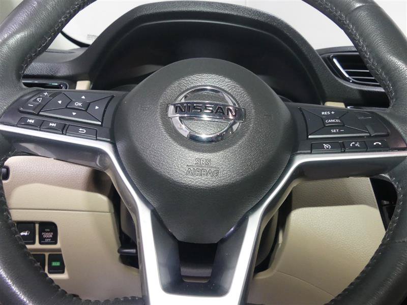 Used 2017 Nissan Rogue SV w/ SV Premium Package FWD image 31