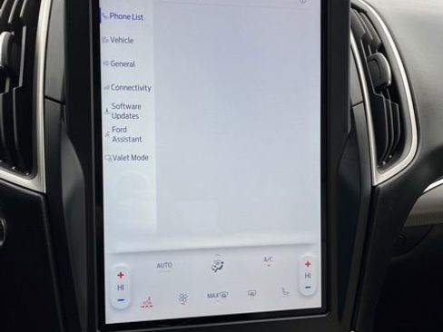 Used 2021 Ford Edge SEL w/ Cargo Accessory Package image 41