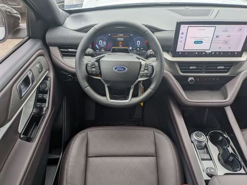 New 2026 Ford Explorer Platinum RWD image 15