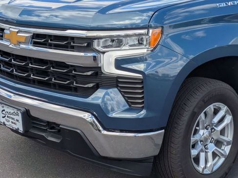 Certified 2024 Chevrolet Silverado 1500 LT AWD/4WD image 9