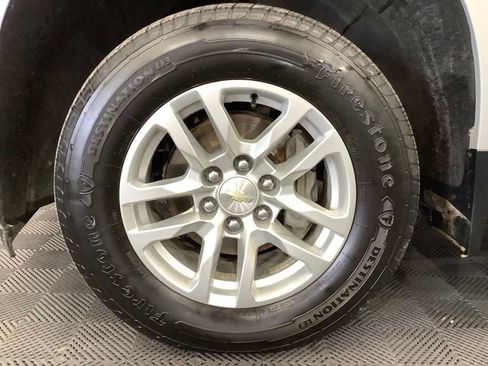 Used 2019 Chevrolet Silverado 1500 LT w/ All-Star Edition AWD/4WD image 3