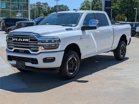 Used 2026 RAM 2500 Laramie AWD/4WD image 1