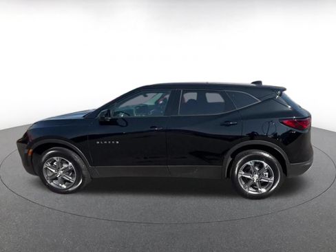 Used 2026 Chevrolet Blazer LT FWD image 9