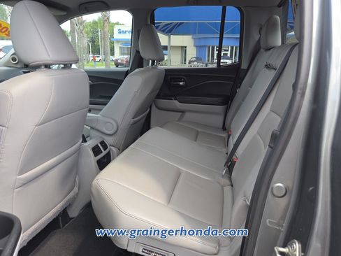 Used 2017 Honda Ridgeline RTL-T image 11