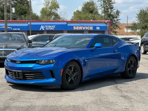 Used 2017 Chevrolet Camaro LT w/ Technology Package RWD image 1