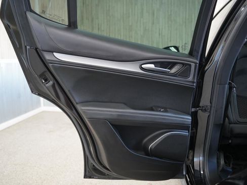 Used 2021 Alfa Romeo Stelvio Ti Sport image 35