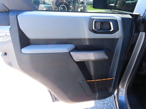 Used 2023 Ford Bronco Badlands w/ Sasquatch Package image 19