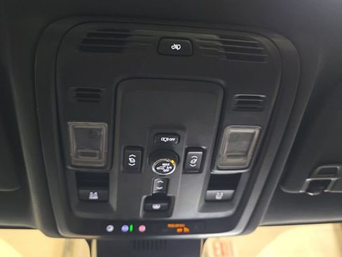 Used 2025 Chevrolet Suburban High Country AWD/4WD image 26