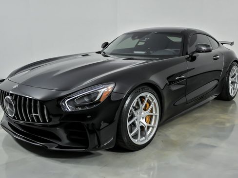 Used 2018 Mercedes-Benz AMG GT R image 4