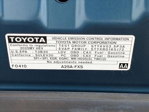 Used 2025 Toyota Camry SE FWD image 25