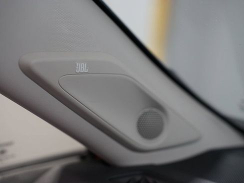 Used 2023 Toyota RAV4 Limited image 27